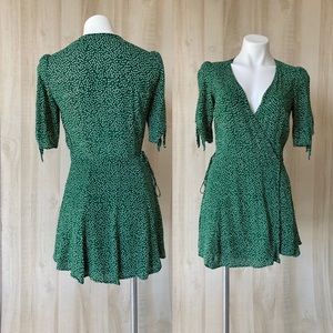 Reformation Sammy Dress Green Floral Wyoming print size large. Fits like a small